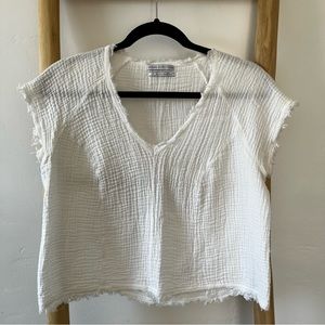 Urban Outfitters V-Neck Blouse Size S in White